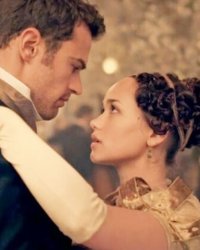 Si tu as kiffé La Chronique des Bridgerton, cette série est faite pour toi et elle est dispo gratuitement !