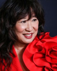 Après Killing Eve, Sandra Oh donnera la réplique à Julianne Moore dans un film