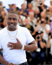 Idris Elba souhaite remettre le costume de Bloodsport et affronter Superman