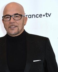 Pascal Obispo va jouer les guests dans Alibi.com 2