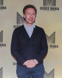 Stéphane Bern : ces deux comédiennes qui l'ont poussé à devenir acteur