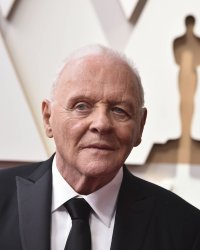 Rebel Moon : Anthony Hopkins rejoint le prochain Zack Snyder