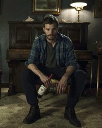 Jamie Dornan se lance dans la chasse aux nazis