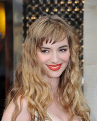 Louise Bourgoin, au cœur d’un triangle amoureux