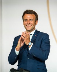 Emmanuel Macron lance un appel à Zidane : "J'ai une immense admiration pour lui"
