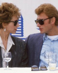 Nathalie Baye sur les dernières années de Johnny : "Il était malheureux"