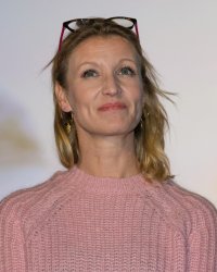 Alexandra Lamy : adieu le blond, découvrez sa nouvelle couleur de cheveux !