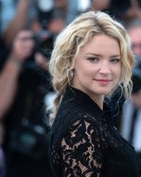 Virginie Efira dévoile ses secrets beauté