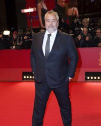 Luc Besson dément les accusations de viol mais avoue ses infidélités