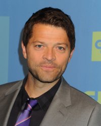 Misha Collins : le héros de Supernatural agressé en pleine rue