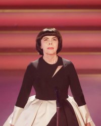 Mireille Mathieu : son remède anti-morosité durant le confinement
