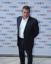 Yves Calvi a "failli mourir" lors d'un épisode de canicule