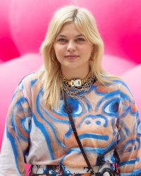 Louane sur son corps post-grossesse : "Je me sens bien mieux aujourd'hui"