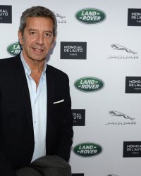 Michel Cymes accusé de plagiat : il sort du silence et présente ses excuses
