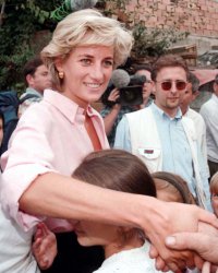 Lady Di : après son frère, son ex-amant Hasnat Khan dénonce des manipulations