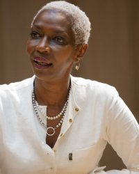 Esther Kamatari, nouvelle ambassadrice Guerlain