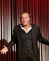 Michel Leeb harcelé par une fan qui se prenait pour sa mère