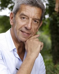Michel Cymès parle de sexologie et s'étonne encore du discours des jeunes