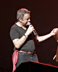 Renaud a 70 ans : qui sont les femmes de sa vie ?