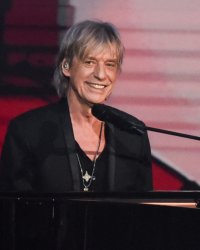 Jean-Louis Aubert hospitalisé : "Je récupère à une vitesse hallucinante"