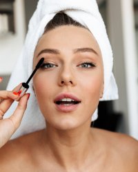 10 mascaras longue tenue parfaits pour l'hiver