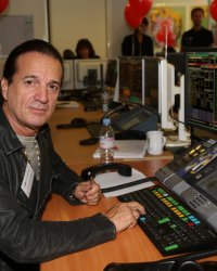 Francis Lalanne nie l'agression contre Quotidien : "Je porte plainte"
