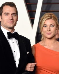Henry Cavill s'affiche avec sa nouvelle beauté : Tara King