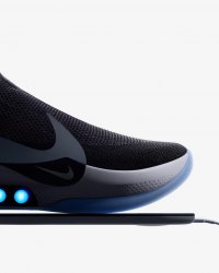 Nike lance une paire de baskets autolaçantes