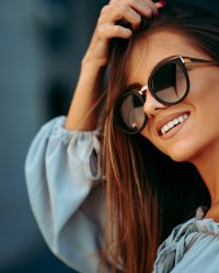 Lunettes de soleil : voici la marque dont raffolent les stars françaises
