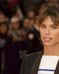 Maïwenn raconte son enfance difficile : "Un père violent et une mère absente"