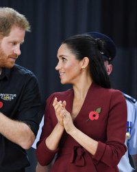 Harry et Meghan portent plainte contre des paparazzi pour protéger Archie