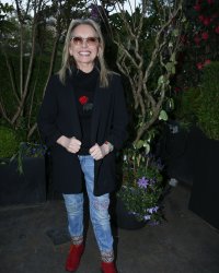 Véronique Sanson éprouve de la "fascination" pour son ex-mari violent