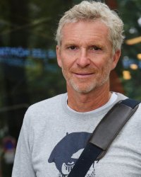 Denis Brogniart révèle sa résidence atypique sur le tournage de Koh-Lanta 2021
