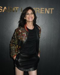 Charlotte Gainsbourg abandonne sa crinière brune