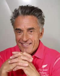 Le "monsieur sport" de FranceTV, Gérard Holtz, prend sa retraite