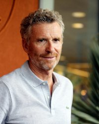 Denis Brogniart évoque son défunt père : "C'était un grand monsieur"