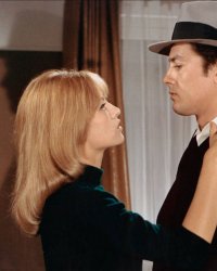 Alain Delon "très triste" : il réagit à la mort de son ex-femme Nathalie