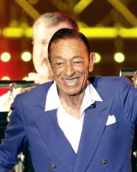 Johnny Hallyday ridiculisé par Henri Salvador ? Sa veuve rétablit la vérité