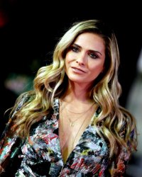 Clara Morgane : va-t-elle aborder son passé d'actrice porno avec sa fille ?