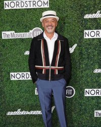 La marque Louboutin organise un concours de mode digital