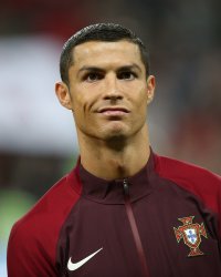 Cristiano Ronaldo présente ses bébés !