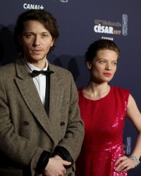 Mélanie Thierry fait irruption dans le live de son mari, le chanteur Raphaël