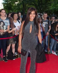 Amel Bent a accouché et enregistre déjà The Voice