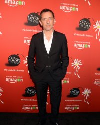 En décrochant son diplôme, Noé fait la fierté de son père Gad Elmaleh