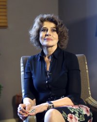 Fanny Ardant, Julie Gayet et Ana Girardot dévoilent leur routine beauté