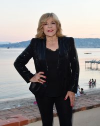 Nicoletta : quand Alain Delon a fait de son appartement une garçonnière