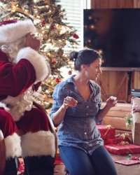 Père Noël : faut-il vraiment faire croire aux enfants qu'il existe ?