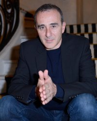 Elie Semoun : "Le confinement a tué mon père"