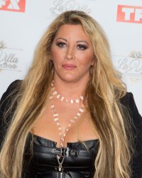 Loana battue par son ex ? Elle brise le silence, clichés à l'appui