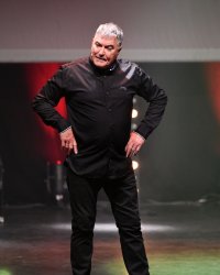 Jean-Marie Bigard, "viré" de sa tournée après sa blague polémique sur C8